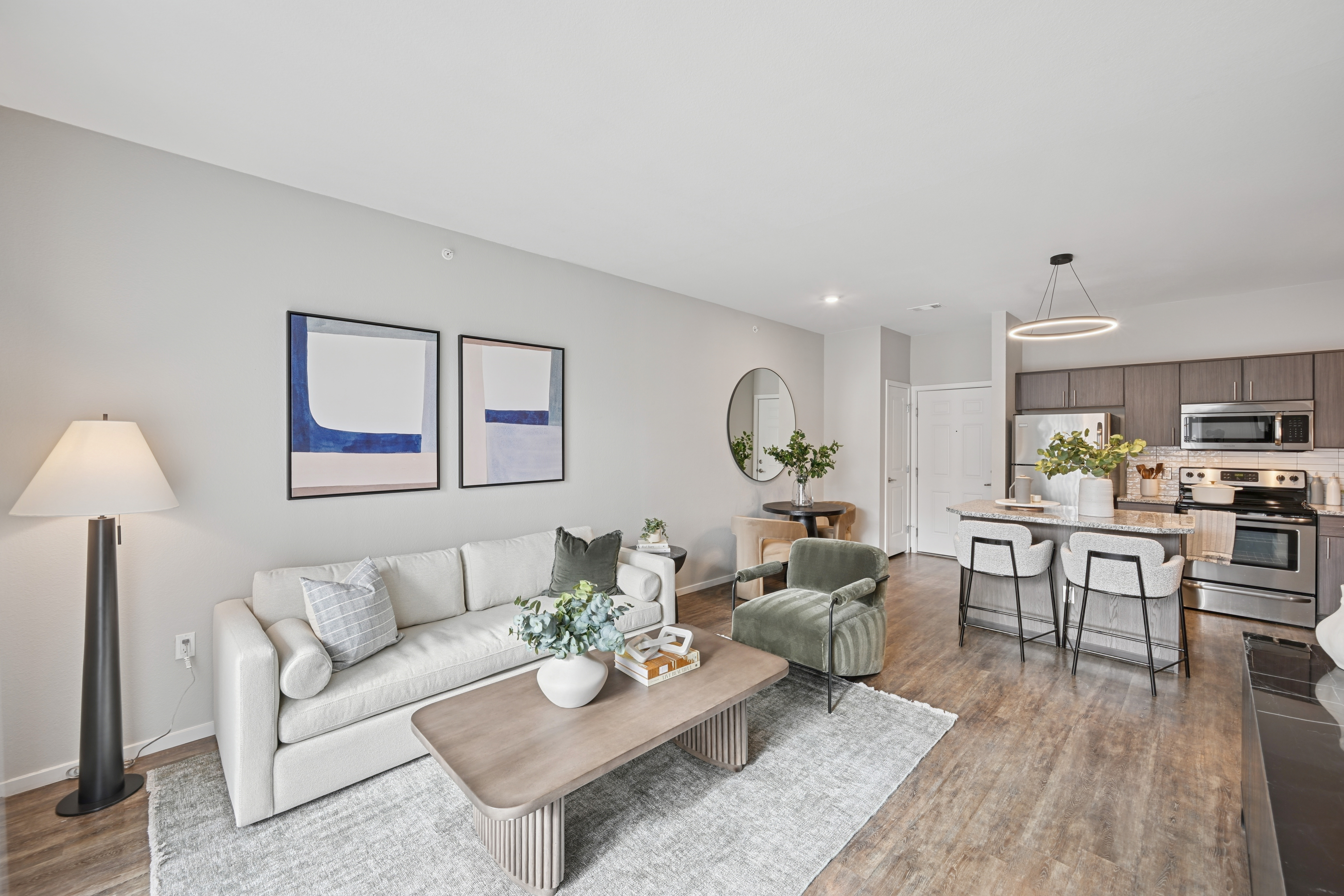 Bell Lafayette living area